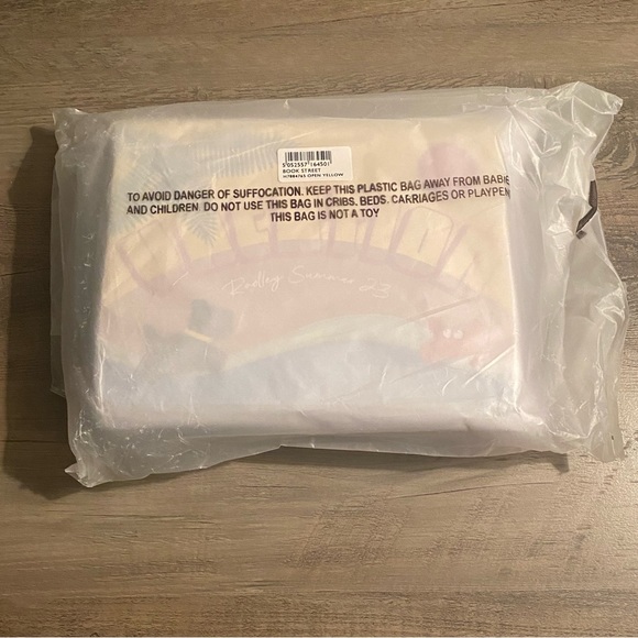 Radley London Book Street Small Flapover Crossbody - Picture 5 of 7